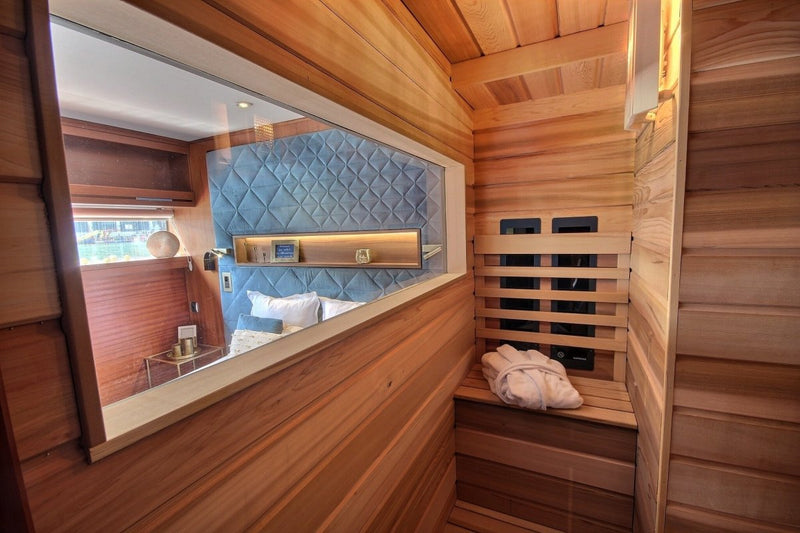 VIP Paris Yacht hôtel - Suite Solaire - Love’nSpa - weekend en amoureux, love rooms avec spa ou jacuzzi privatif2 de VIP Paris Yacht hôtel - Suite Solaire
