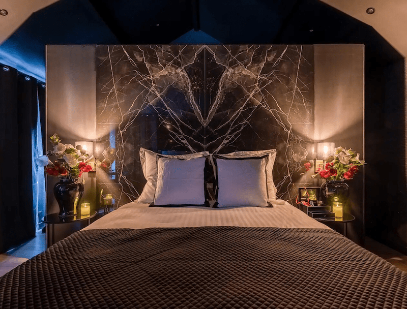 Ze Chambers - Love’nSpa - weekend en amoureux, love rooms avec spa ou jacuzzi privatif1 de Ze Chambers
