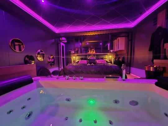 Aérogites Chambley - Love’nSpa - weekend en amoureux, love rooms avec spa ou jacuzzi privatif