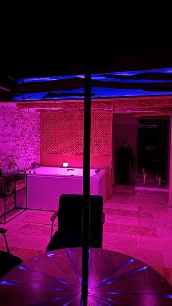 Coeur de Bull' - Love’nSpa - weekend en amoureux, love rooms avec spa ou jacuzzi privatif5 de Coeur de Bull' - La Cybèle
