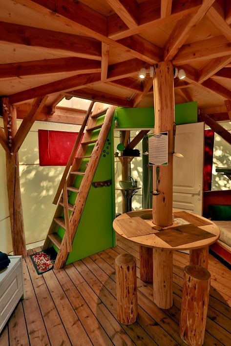Domaine de la tuilière - Wigwam perché avec Spa privatif - Love’nSpa - weekend en amoureux, love rooms avec spa ou jacuzzi privatif3 de Domaine de la tuilière - Wigwam perché avec Spa privatif
