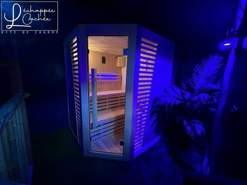 Echappée Cachée - Love’nSpa - weekend en amoureux, love rooms avec spa ou jacuzzi privatif2 de Echappée Cachée
