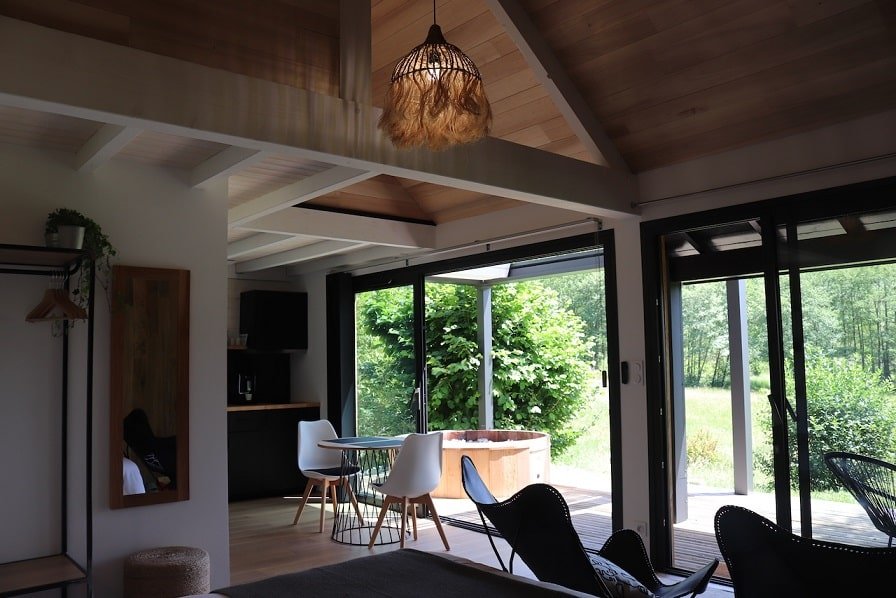 Écrin D'Auvergne - Lodge SPA SÉRÉNITÉ - Love’nSpa - weekend en amoureux, love rooms avec spa ou jacuzzi privatif6 de Écrin D'Auvergne - Lodge SPA SÉRÉNITÉ
