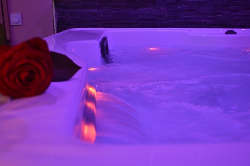 Escale Détente - Love’nSpa - weekend en amoureux, love rooms avec spa ou jacuzzi privatif5 de Escale Détente
