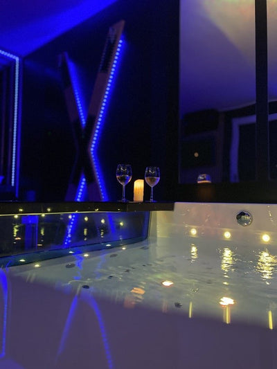 Games of Room - Love’nSpa - weekend en amoureux, love rooms avec spa ou jacuzzi privatif