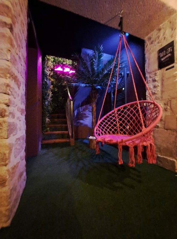 La Bayeuzen - La Tropicale - Love’nSpa - weekend en amoureux, love rooms avec spa ou jacuzzi privatif6 de La Bayeuzen - La Tropicale
