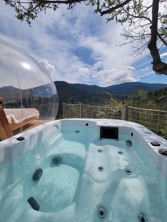 La Bulle d'Ardeche - Love’nSpa - weekend en amoureux, love rooms avec spa ou jacuzzi privatif2 de La Bulle d'Ardeche

