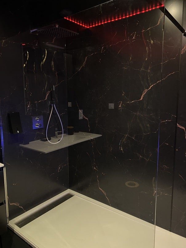 La chambre d'Aphrodite - Love’nSpa - weekend en amoureux, love rooms avec spa ou jacuzzi privatif8 de La chambre d'Aphrodite
