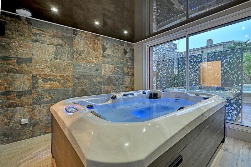 La clé secrète - Love’nSpa - weekend en amoureux, love rooms avec spa ou jacuzzi privatif2 de La clé secrète
