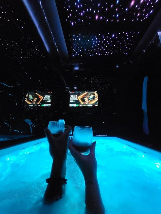 La Duchesse 1976 - Love’nSpa - weekend en amoureux, love rooms avec spa ou jacuzzi privatif