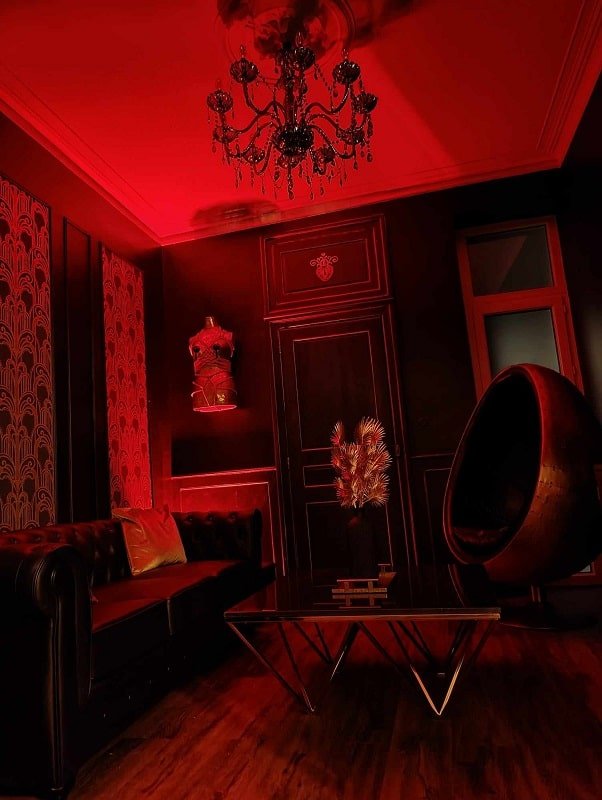 La Maison Défendue - La Cage Dorée - Love’nSpa - weekend en amoureux, love rooms avec spa ou jacuzzi privatif3 de La Maison Défendue - La Cage Dorée
