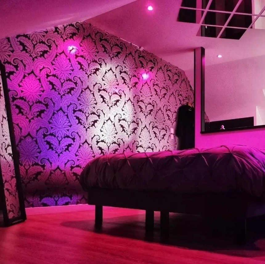 La Maison Défendue - L'instant suspendu - Love’nSpa - weekend en amoureux, love rooms avec spa ou jacuzzi privatif3 de La Maison Défendue - L'instant suspendu
