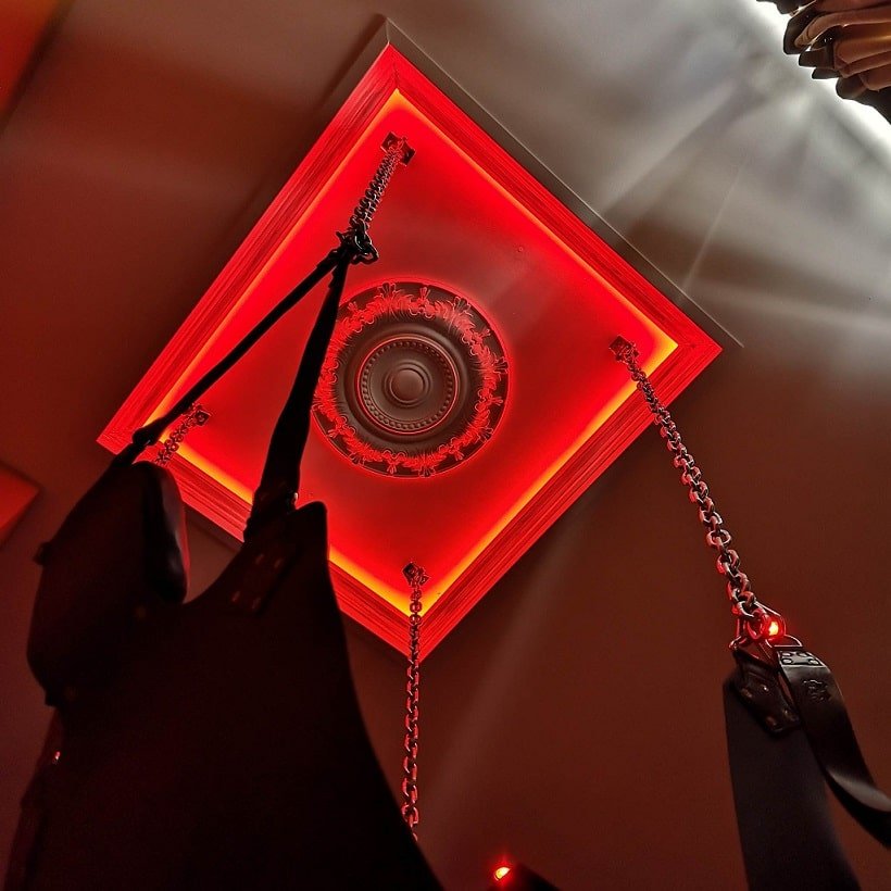 La Maison Défendue - L'instant suspendu - Love’nSpa - weekend en amoureux, love rooms avec spa ou jacuzzi privatif4 de La Maison Défendue - L'instant suspendu
