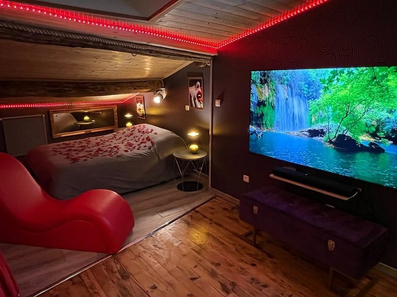 La parenthèse - SECRET ROOM - Love’nSpa - weekend en amoureux, love rooms avec spa ou jacuzzi privatif2 de La parenthèse - SECRET ROOM
