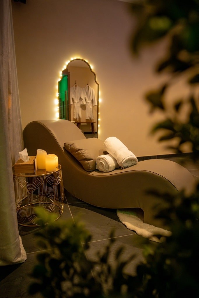 La Parenthèse Suites - La Douce - Love’nSpa - weekend en amoureux, love rooms avec spa ou jacuzzi privatif9 de La Parenthèse Suites - La Douce
