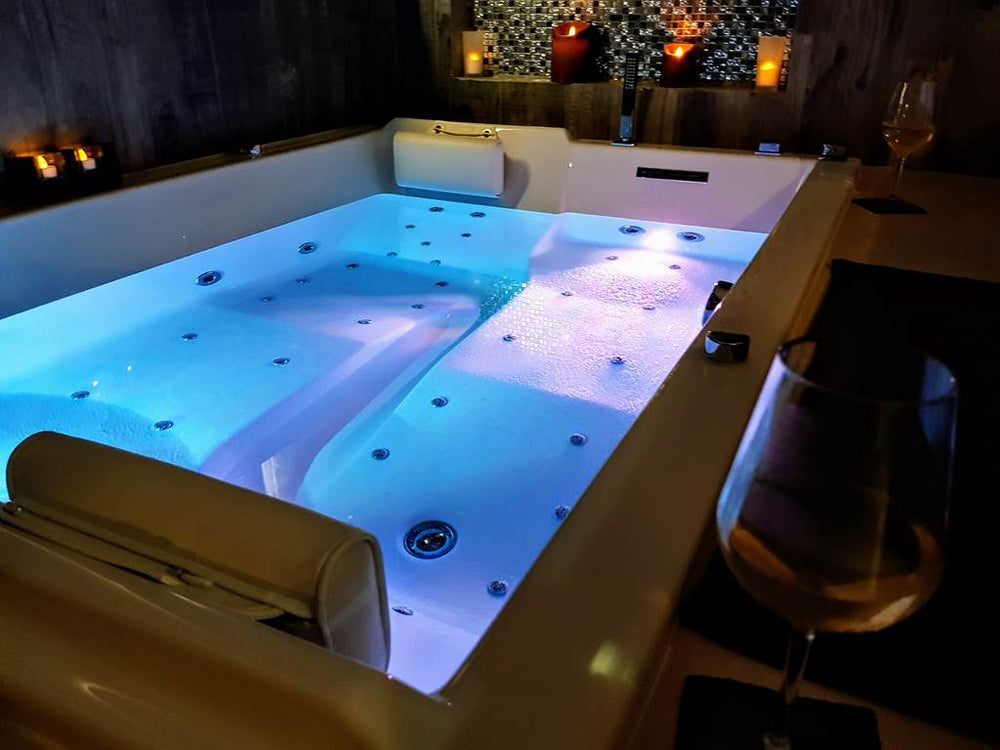 La Petite Escapade - Love’nSpa - weekend en amoureux, love rooms avec spa ou jacuzzi privatif1 de La Petite Escapade
