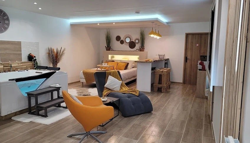 La Phine Détente Chambre&Spa - Love’nSpa - weekend en amoureux, love rooms avec spa ou jacuzzi privatif9 de La Phine Détente - Chambre&Spa
