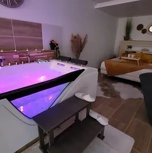 La Phine Détente Chambre&Spa - Love’nSpa - weekend en amoureux, love rooms avec spa ou jacuzzi privatif2 de La Phine Détente - Chambre&Spa
