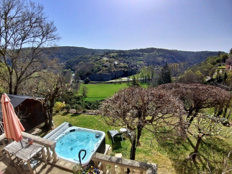 La Pinay - Love’nSpa - weekend en amoureux, love rooms avec spa ou jacuzzi privatif1 de La Pinay
