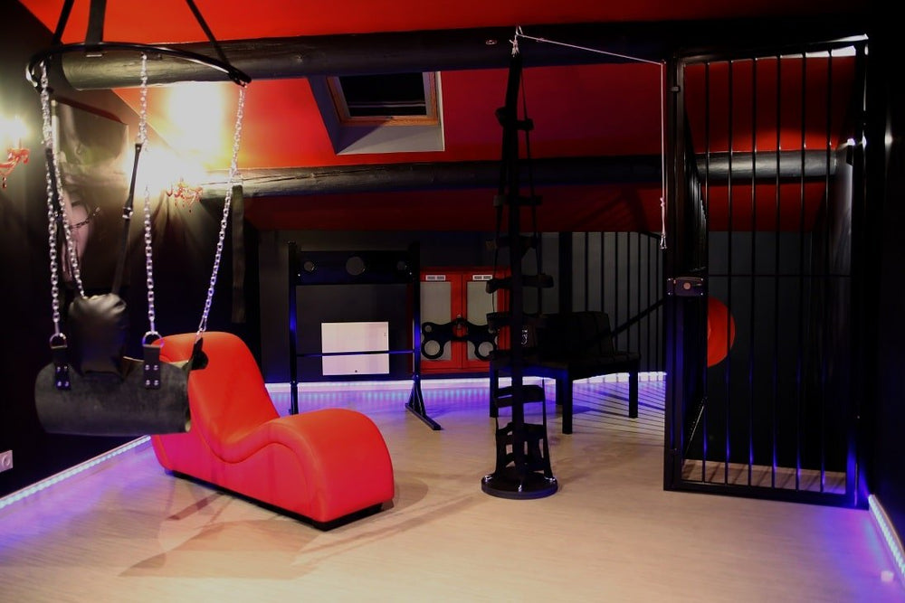 LA SUITE DES DÉSIRS - Love’nSpa - weekend en amoureux, love rooms avec spa ou jacuzzi privatif11 de LA SUITE DES DÉSIRS
