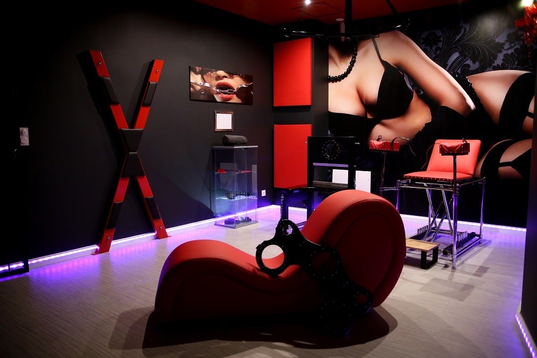 LA SUITE DES DÉSIRS - Love’nSpa - weekend en amoureux, love rooms avec spa ou jacuzzi privatifLA SUITE DES DÉSIRS
