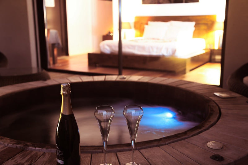 La Villa Margaux - Love’nSpa - weekend en amoureux, love rooms avec spa ou jacuzzi privatif