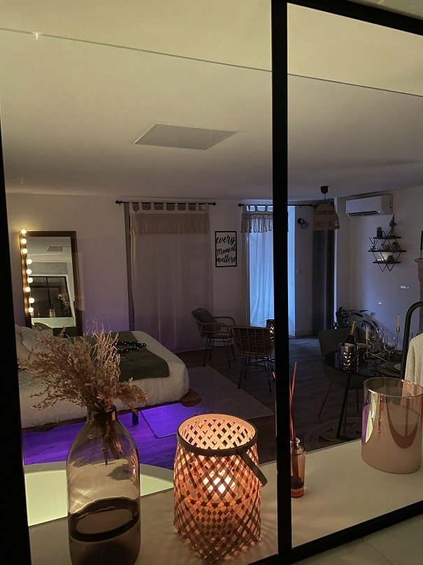 L'Apesanteur - Love’nSpa - weekend en amoureux, love rooms avec spa ou jacuzzi privatif2 de L'Apesanteur
