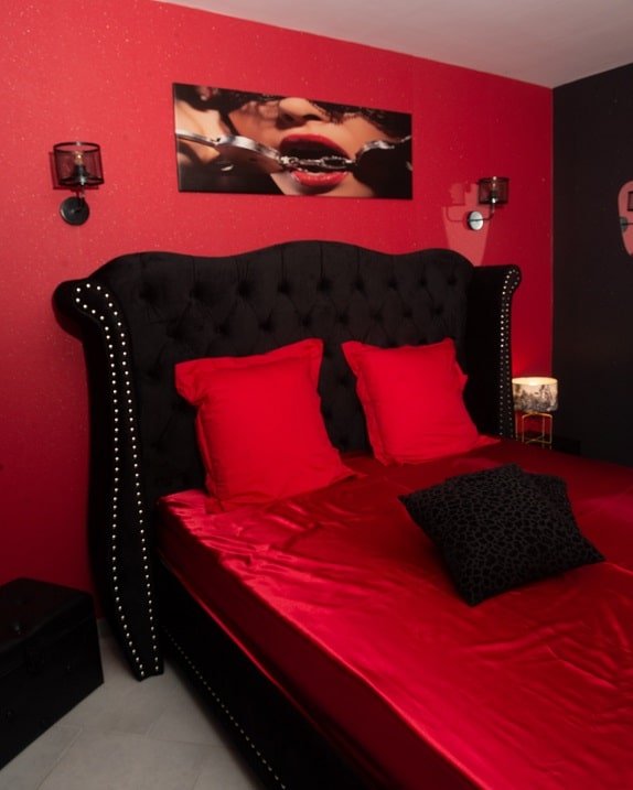 L'Aphrodite - Love’nSpa - weekend en amoureux, love rooms avec spa ou jacuzzi privatif3 de L'Aphrodite
