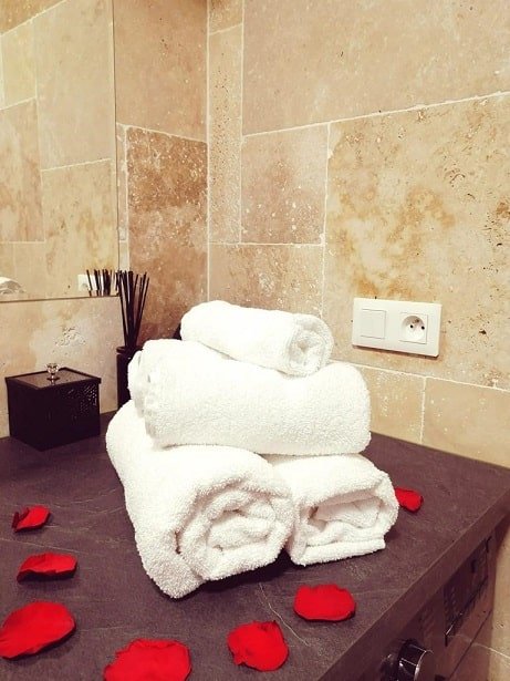 L’Atelier de Rêve - Love’nSpa - weekend en amoureux, love rooms avec spa ou jacuzzi privatif7 de L’Atelier de Rêve
