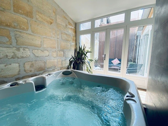 Le 50 suite and spa - La king - Love’nSpa - weekend en amoureux, love rooms avec spa ou jacuzzi privatif