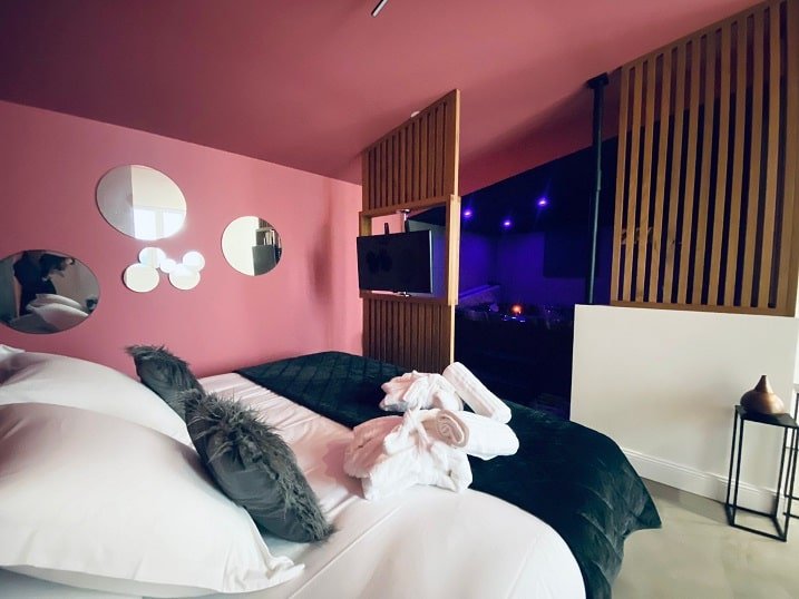 Le 50 suite and spa - La Litchi - Love’nSpa - weekend en amoureux, love rooms avec spa ou jacuzzi privatif