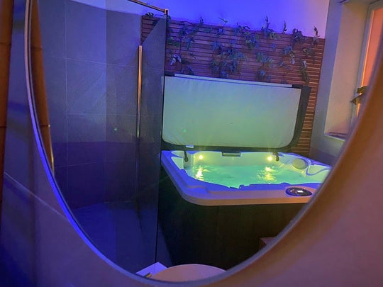 Le 50 suite and spa - La Palmer - Love’nSpa - weekend en amoureux, love rooms avec spa ou jacuzzi privatif