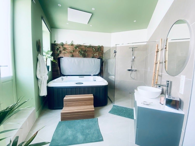 Le 50 suite and spa - La Palmer - Love’nSpa - weekend en amoureux, love rooms avec spa ou jacuzzi privatif3 de Le 50 suite and spa - La Palmer
