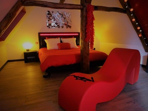 Le Boudoir de Nana - Love’nSpa - weekend en amoureux, love rooms avec spa ou jacuzzi privatif4 de Le Boudoir de Nana
