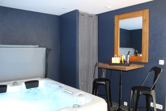 Le Clos des Iris 85 - Love’nSpa - weekend en amoureux, love rooms avec spa ou jacuzzi privatif