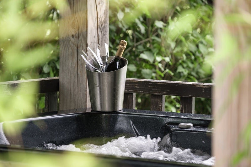 Le Domaine des Prés Verts -Le Refuge - Love’nSpa - weekend en amoureux, love rooms avec spa ou jacuzzi privatif3 de Le Domaine des Prés Verts -Le Refuge
