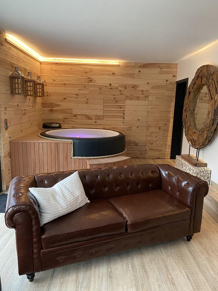 Le Fermage - Love’nSpa - weekend en amoureux, love rooms avec spa ou jacuzzi privatif3 de Le Fermage
