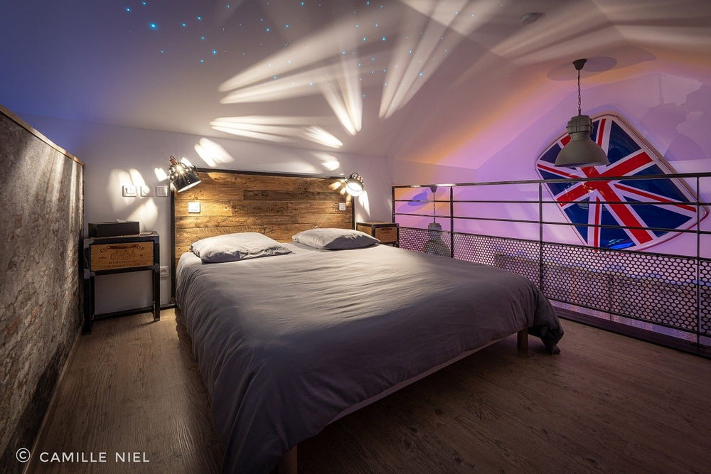 Le Garage vue sur Lac - Love’nSpa - weekend en amoureux, love rooms avec spa ou jacuzzi privatif3 de Le Garage de Sophie
