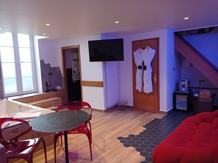 Le Lion d'or hôtel - la suite glamour - Love’nSpa - weekend en amoureux, love rooms avec spa ou jacuzzi privatif8 de Le Lion d'or hôtel - la suite glamour
