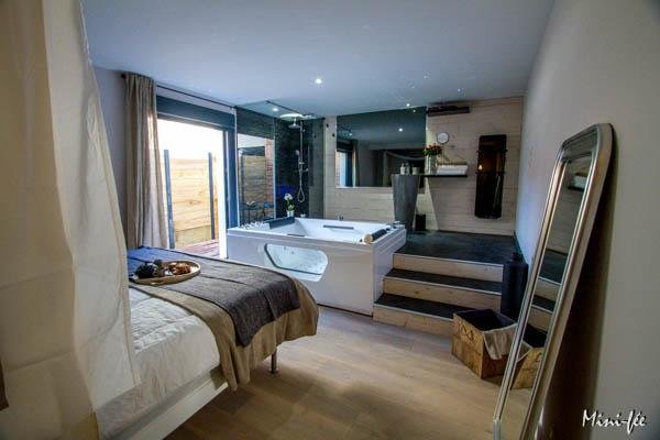 Love Loft - Urban Loft - Love’nSpa - weekend en amoureux, love rooms avec spa ou jacuzzi privatif2 de Love Loft - Urban Loft
