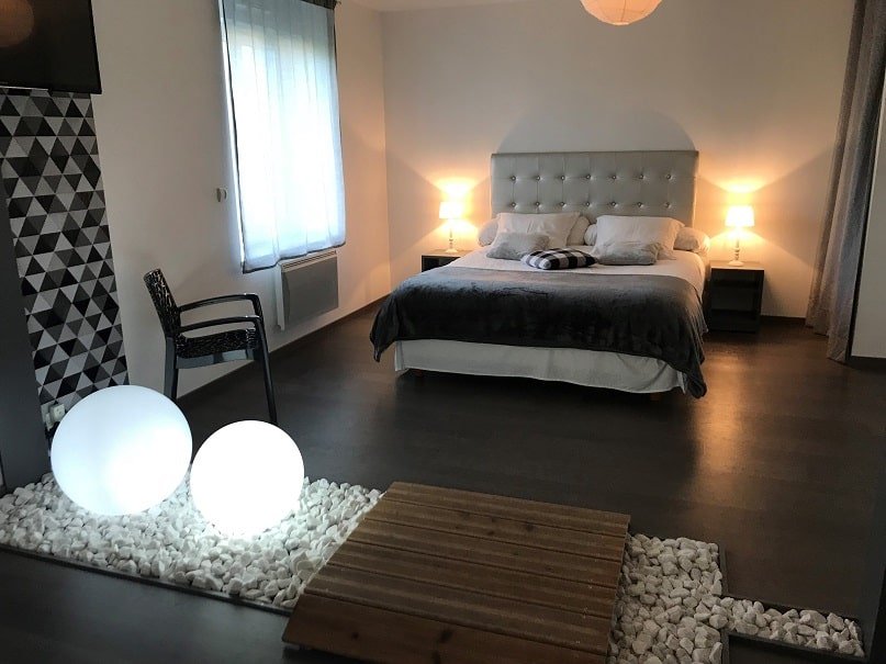 Le Relais de la Hardiesse - Suites Spa - Love’nSpa - weekend en amoureux, love rooms avec spa ou jacuzzi privatif3 de Le Relais de la Hardiesse - Suites Spa
