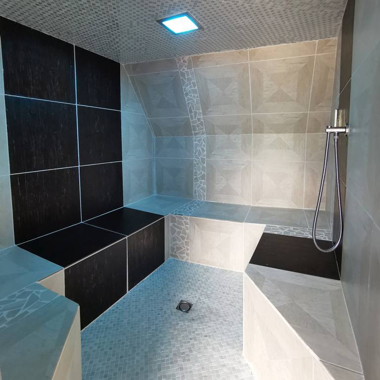 Le Soleilo - Love’nSpa - weekend en amoureux, love rooms avec spa ou jacuzzi privatif3 de Le Soleilo - Gîte Prestige - Soleil Eau et Spa
