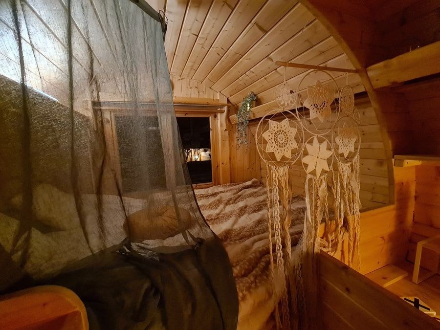 Le Souffle du Saule - Tonneau Bacchus - Love’nSpa - weekend en amoureux, love rooms avec spa ou jacuzzi privatif4 de Le Souffle du Saule - Tonneau Bacchus
