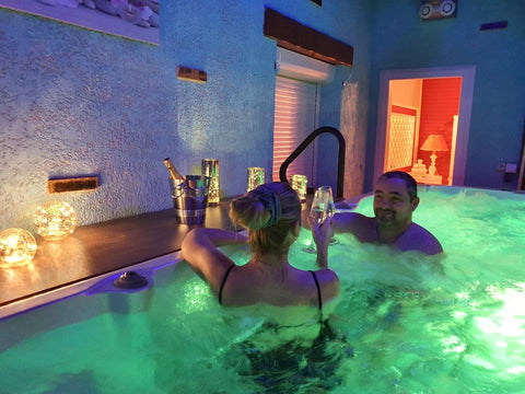 LE SPA'TIO - Love’nSpa - weekend en amoureux, love rooms avec spa ou jacuzzi privatif