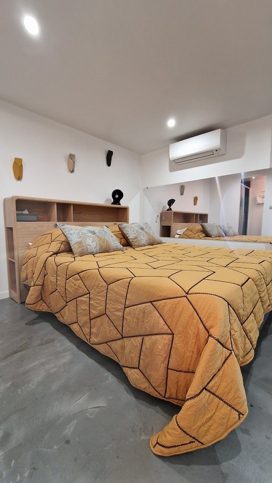 Chambre Cigale - Love’nSpa - weekend en amoureux, love rooms avec spa ou jacuzzi privatif9 de L'échappée des plaisirs - Chambre Cigale
