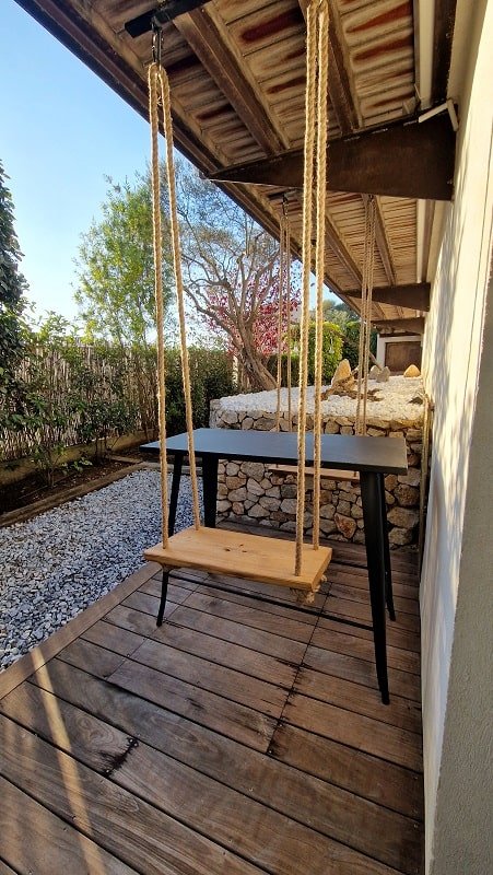 Chambre Cigale - Love’nSpa - weekend en amoureux, love rooms avec spa ou jacuzzi privatif14 de L'échappée des plaisirs - Chambre Cigale
