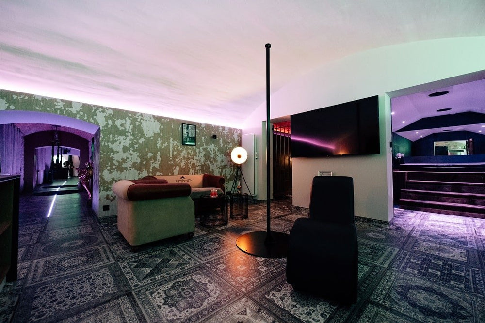 L'Éros - La Suite - Love’nSpa - weekend en amoureux, love rooms avec spa ou jacuzzi privatif10 de L'Éros - La Suite
