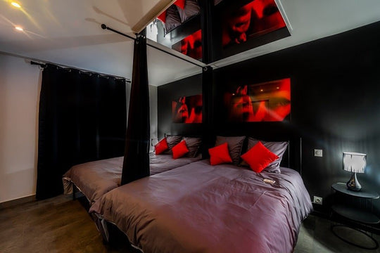 Les Parenthèses Enchantées - Love’nSpa - weekend en amoureux, love rooms avec spa ou jacuzzi privatif