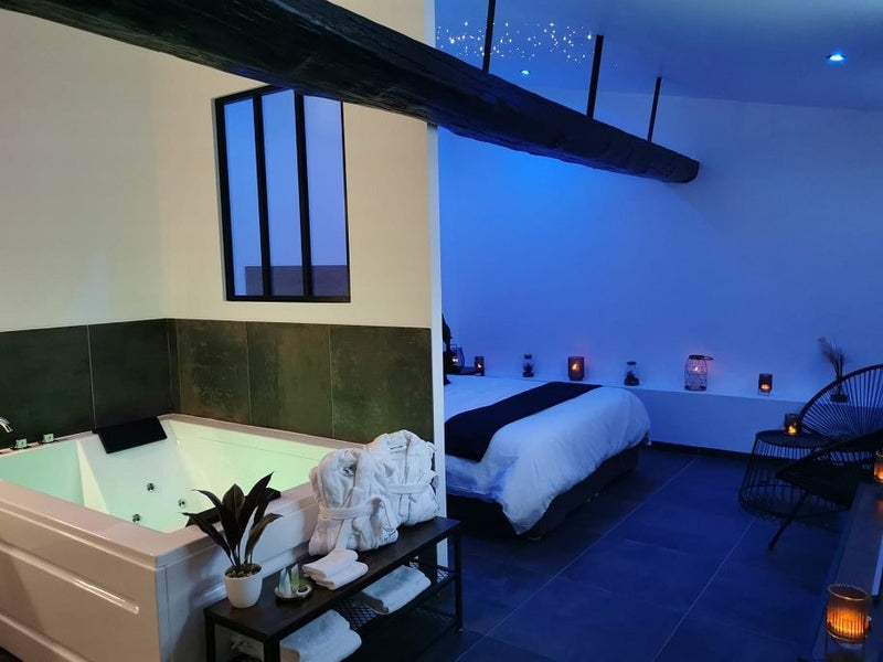 Les Sansonnets - Nid Douillet - Love’nSpa - weekend en amoureux, love rooms avec spa ou jacuzzi privatif