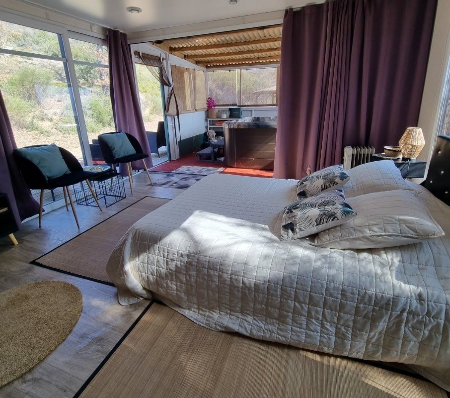 L'Escale de l'Oustaou - Love’nSpa - weekend en amoureux, love rooms avec spa ou jacuzzi privatif14 de L'Escale de l'Oustaou
